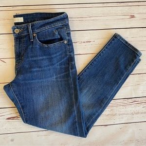 Levi Mid Rise Skinny Jeans Size 6 Short